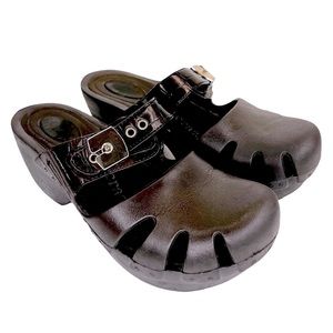 dr scholls nursing clogs